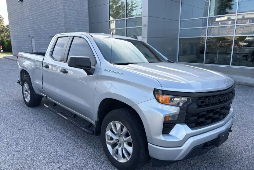 2022 Chevrolet Silverado 1500 Custom photo 1