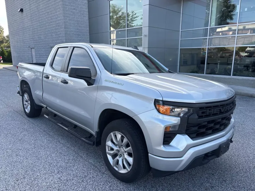 2022 Chevrolet Silverado 1500 Custom photo 1