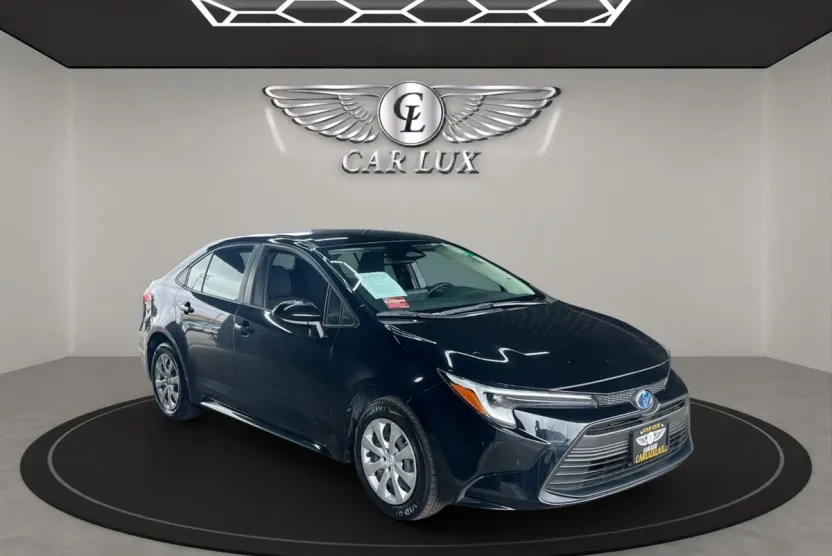 2024 Toyota Corolla Hybrid LE photo 1