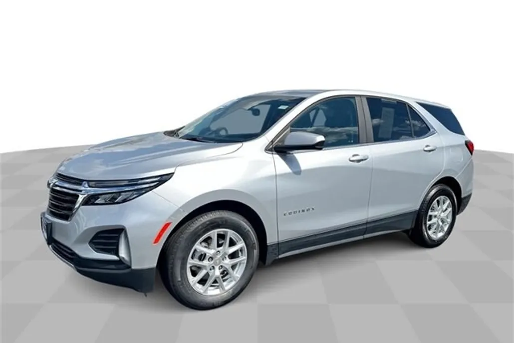 2022 Chevrolet Equinox LT photo 1