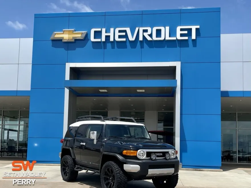 2014 Toyota FJ Cruiser Base photo 1