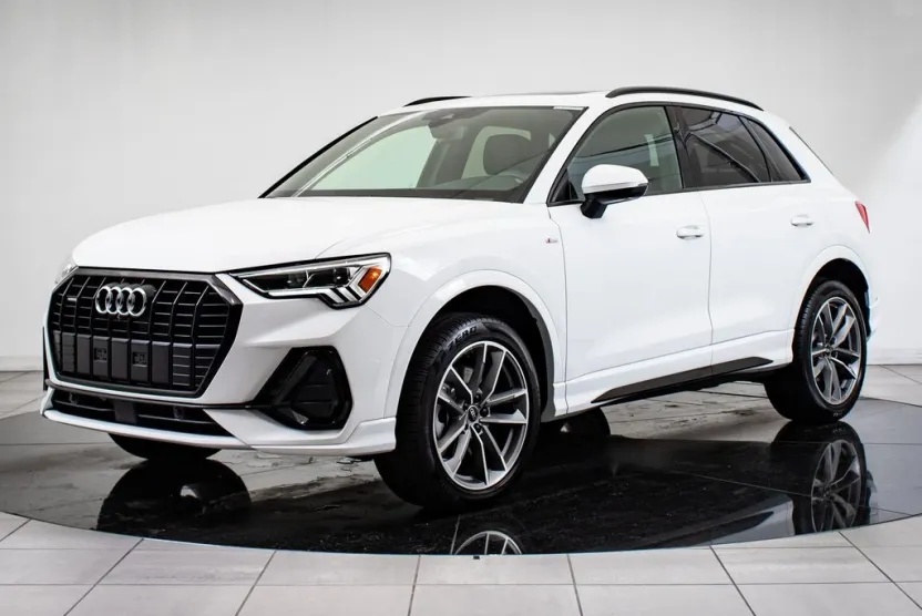 2024 Audi Q3 Premium Plus S line photo 1