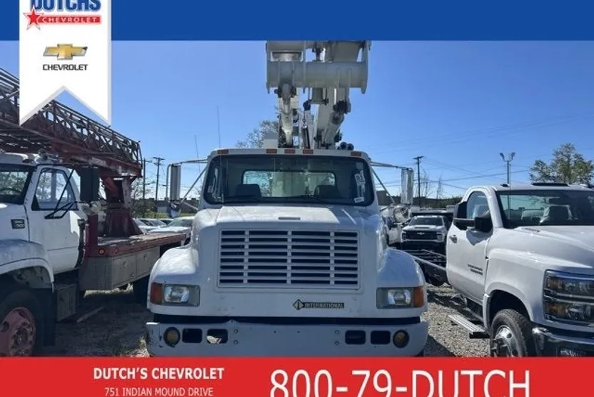 1999 International 4700 photo 1