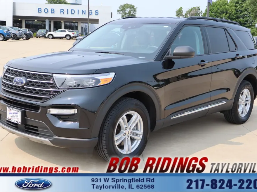 2023 Ford Explorer XLT photo 1