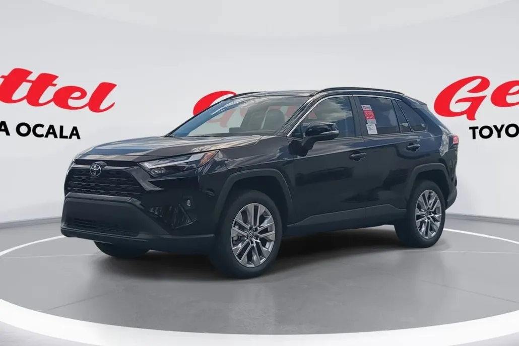 2025 Toyota RAV4 XLE Premium photo 1