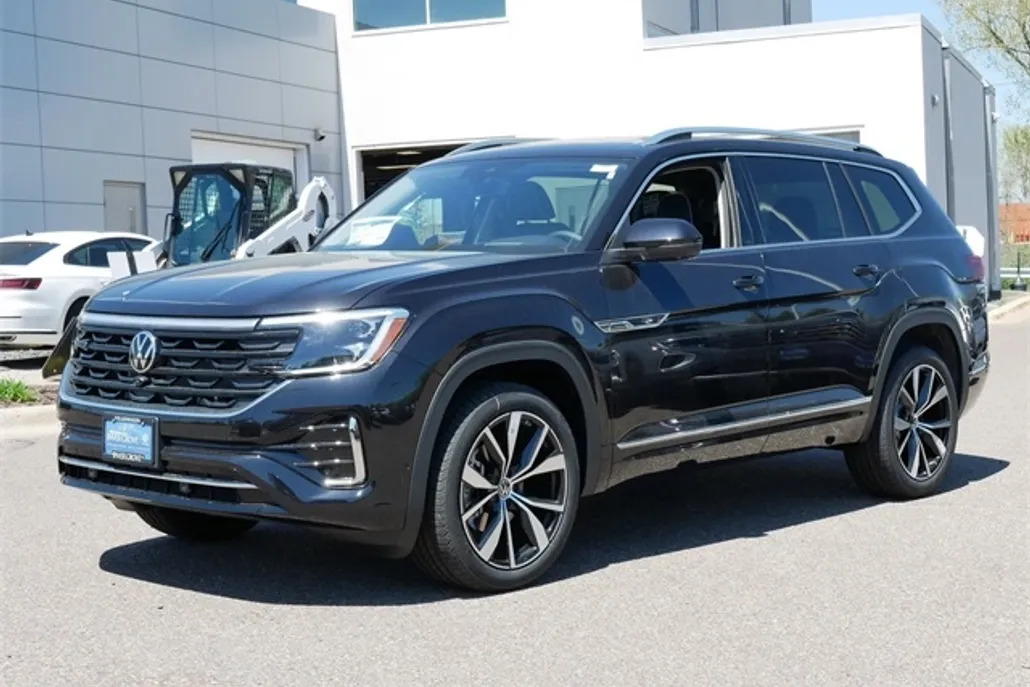 2025 Volkswagen Atlas SEL Premium R-Line photo 1