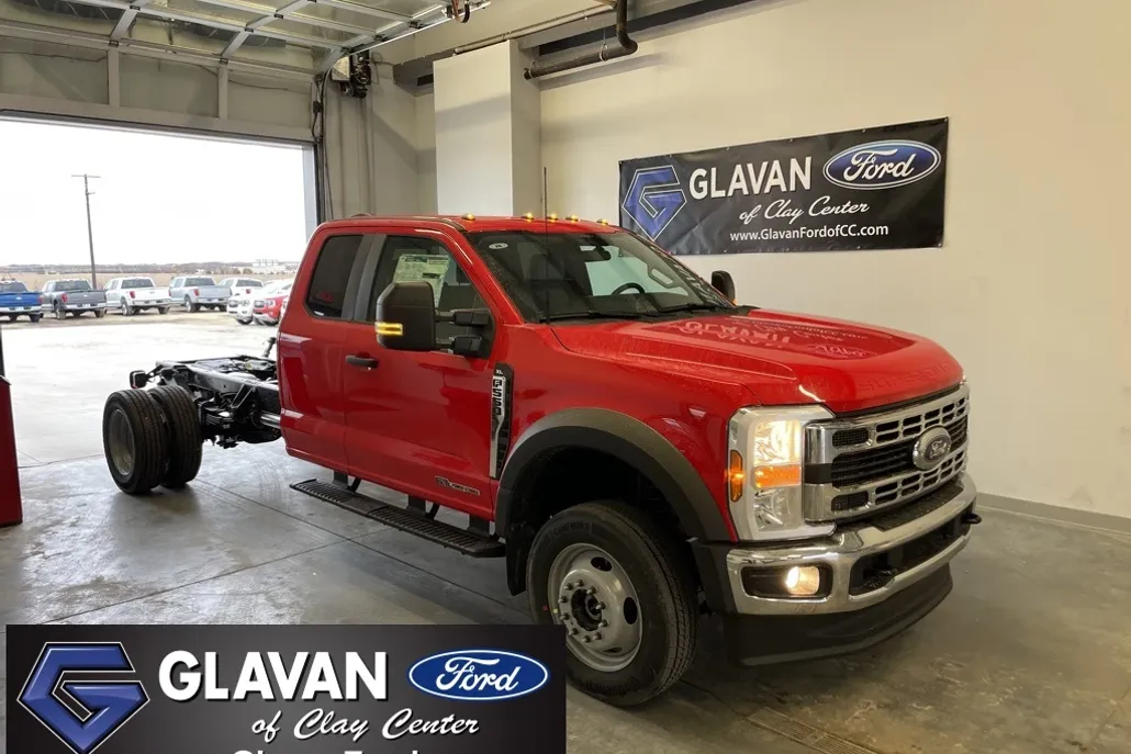 2025 Ford F-550 photo 1