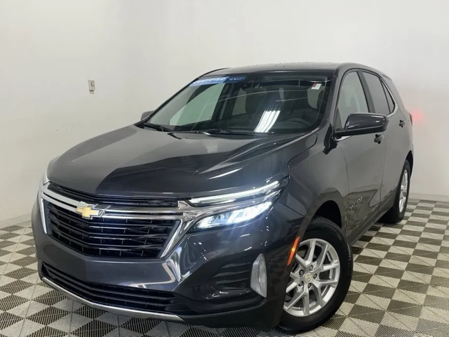 2023 Chevrolet Equinox LT photo 1