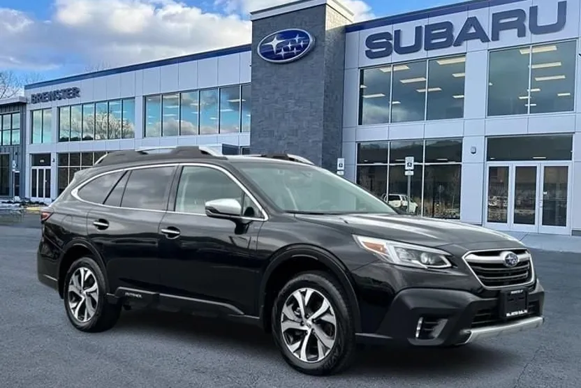 2022 Subaru Outback Touring XT photo 1