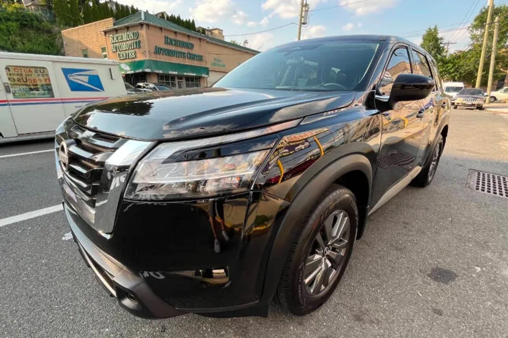 2024 Nissan Pathfinder S photo 1