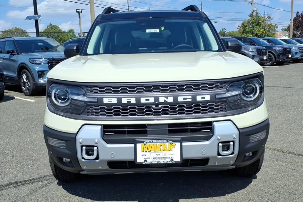 2025 Ford Bronco Sport Badlands photo 1