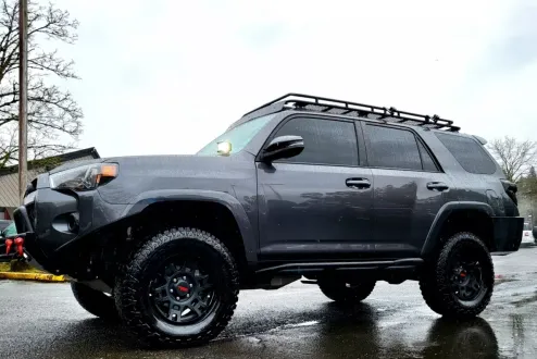2018 Toyota 4Runner SR5 Premium photo 2