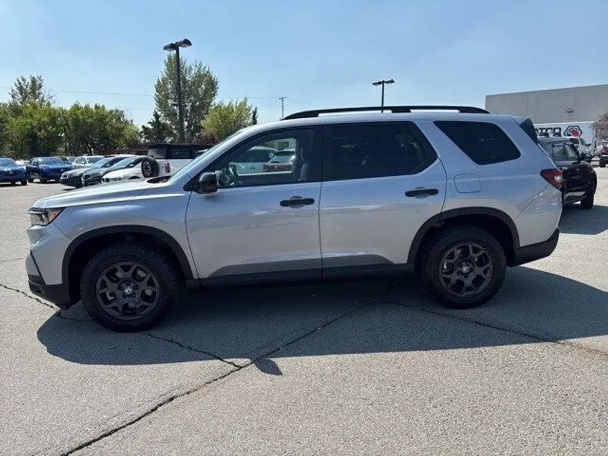 2025 Honda Pilot TrailSport photo 1
