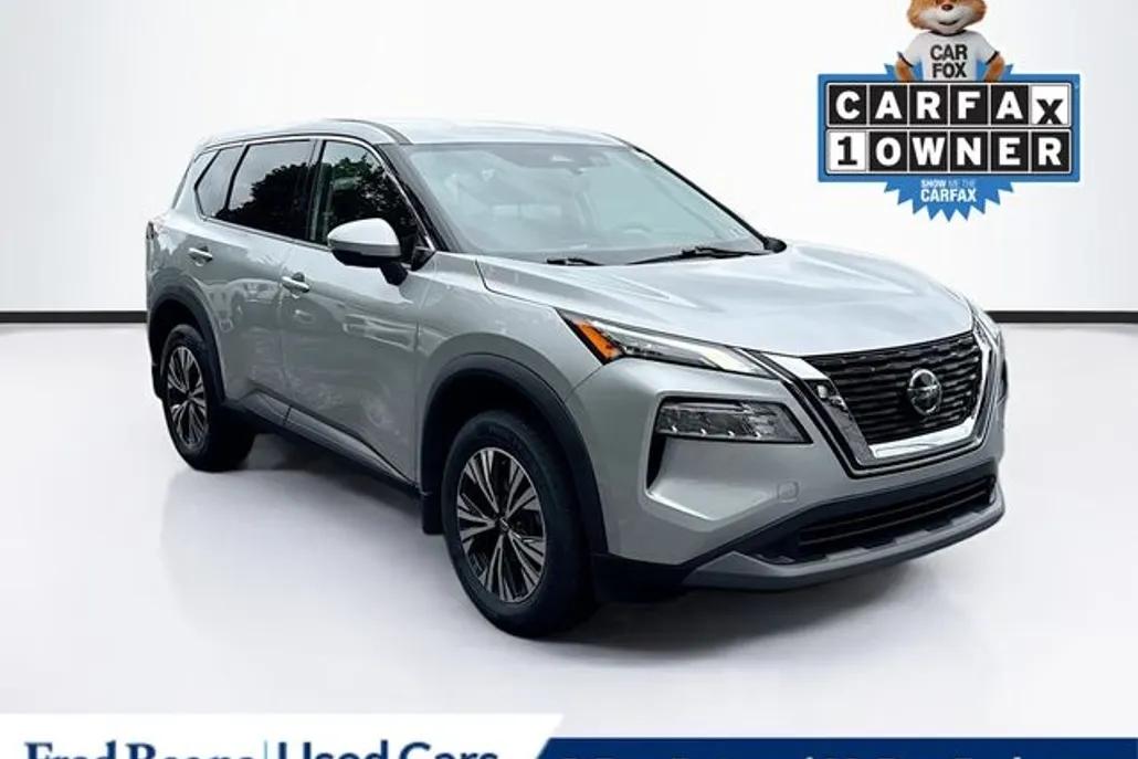 2021 Nissan Rogue SV photo 1