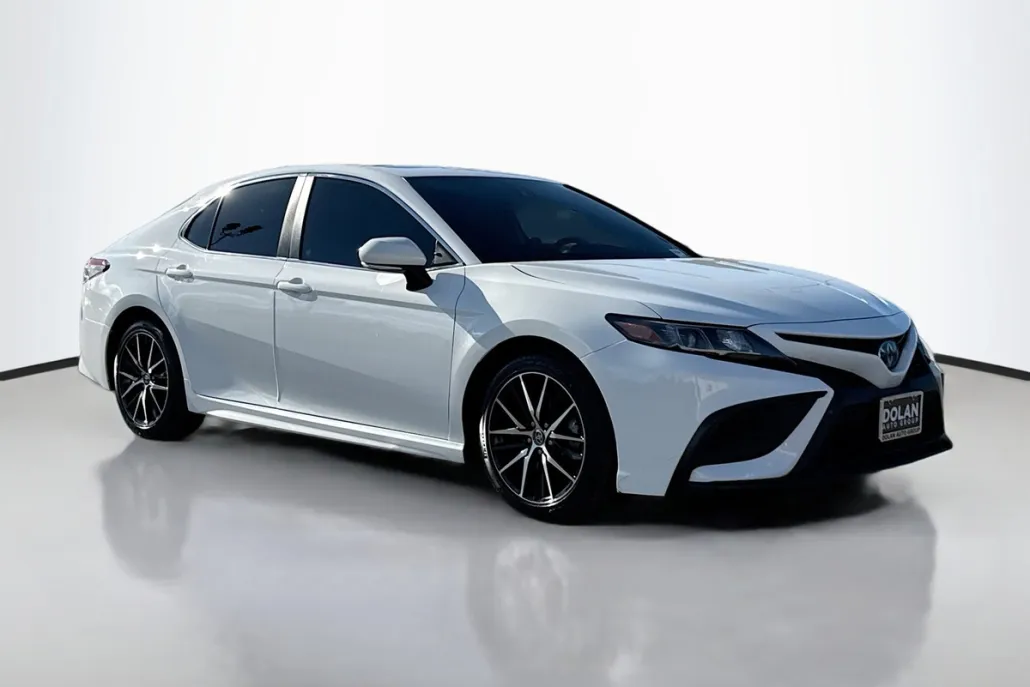 2023 Toyota Camry Hybrid SE photo 1