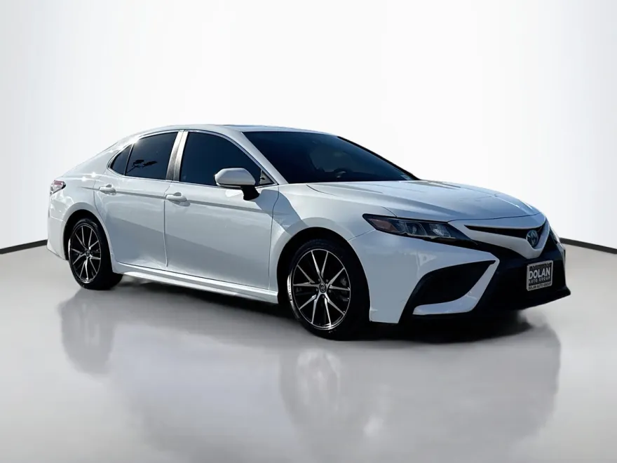 2023 Toyota Camry Hybrid SE photo 1