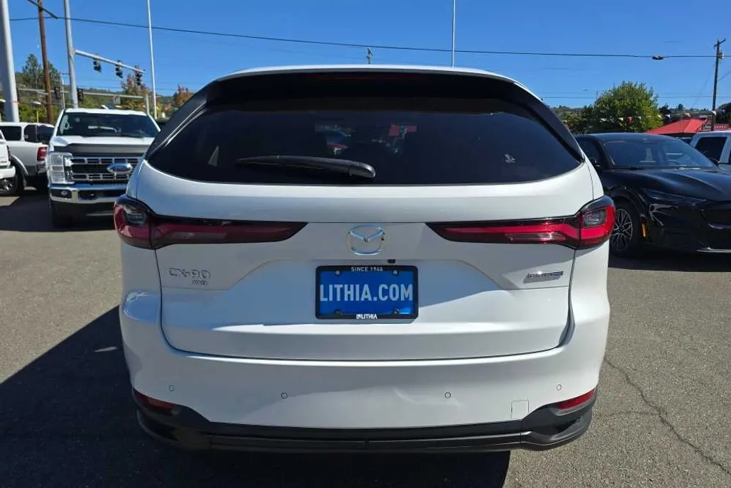 2025 Mazda CX-90 Plug-in Hybrid Preferred photo 1