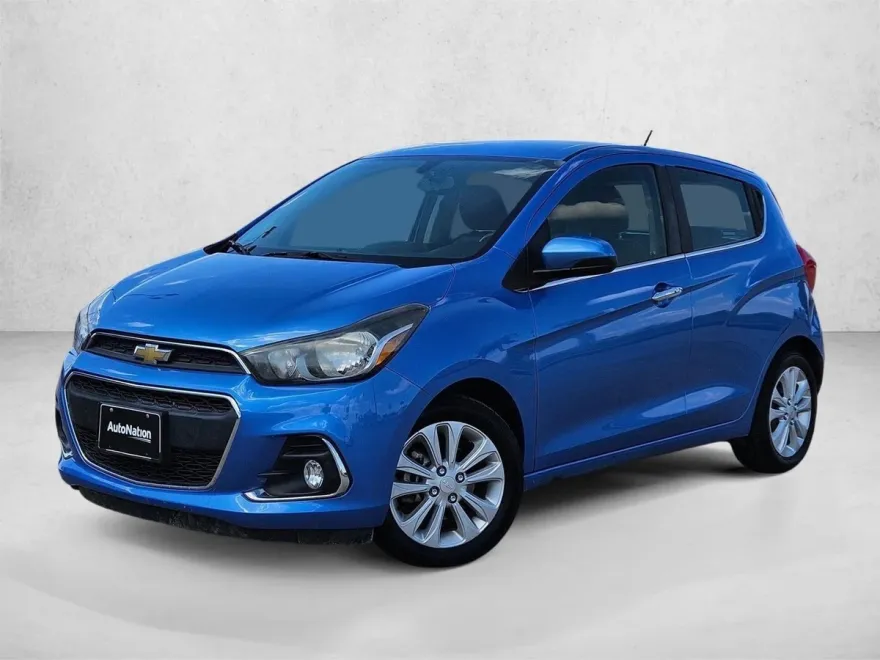 2017 Chevrolet Spark 2LT LT photo 1