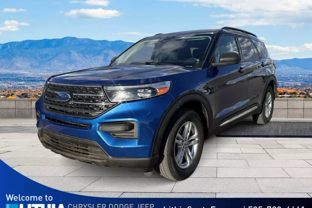 2022 Ford Explorer XLT photo 1