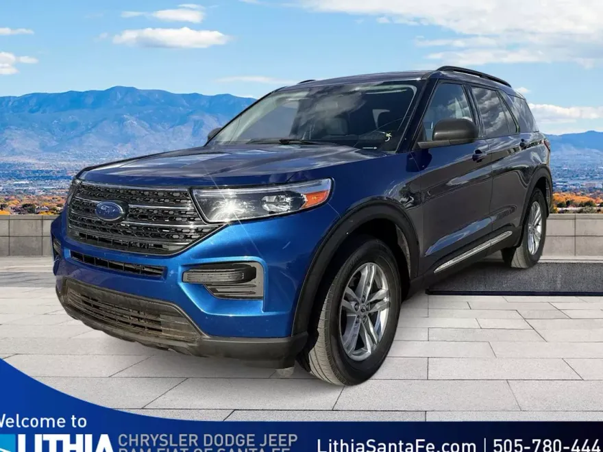 2022 Ford Explorer XLT photo 1