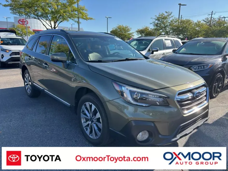 2018 Subaru Outback Touring photo 1