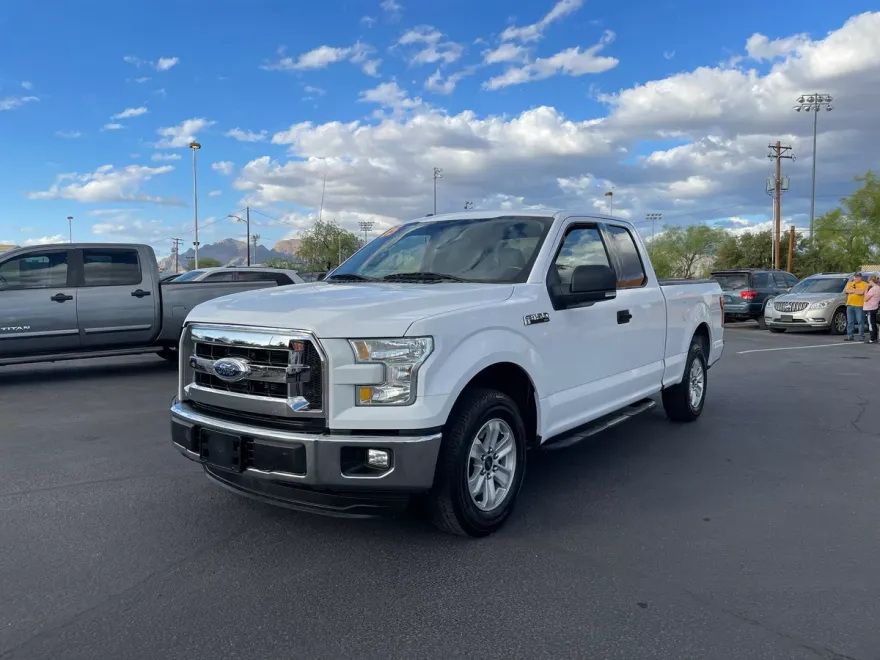 2015 Ford F-150 XLT photo 1