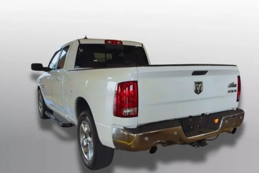 2017 Ram 1500 SLT photo 1