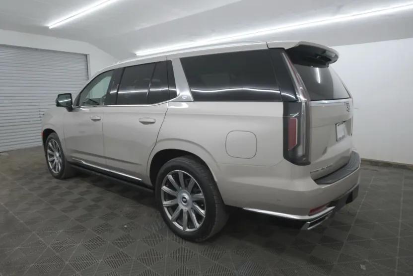 2021 Cadillac Escalade Premium Luxury Platinum photo 1