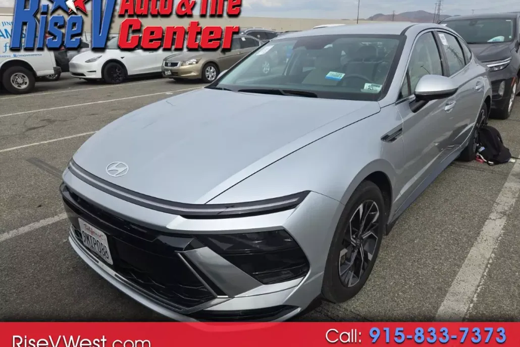 2024 Hyundai Sonata SEL photo 1