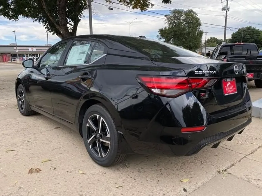2025 Nissan Sentra SV photo 1