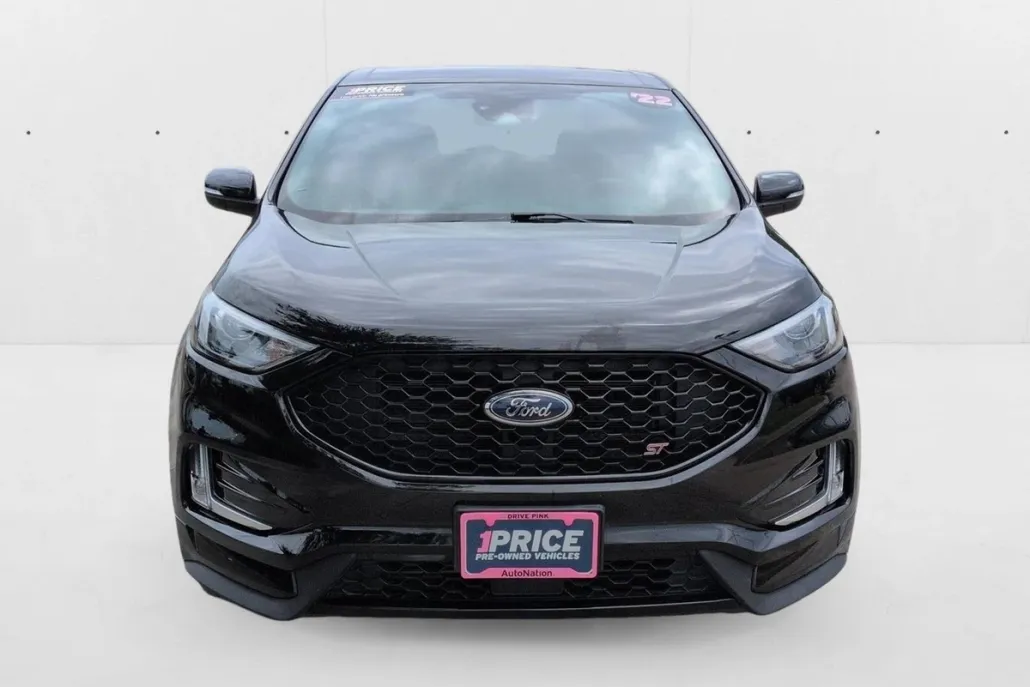 2022 Ford Edge ST photo 1