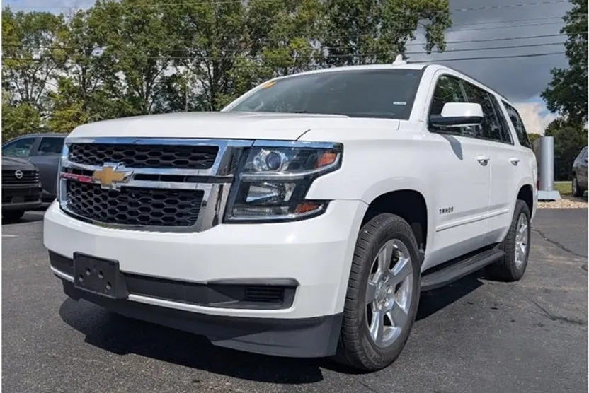 2017 Chevrolet Tahoe LS photo 1