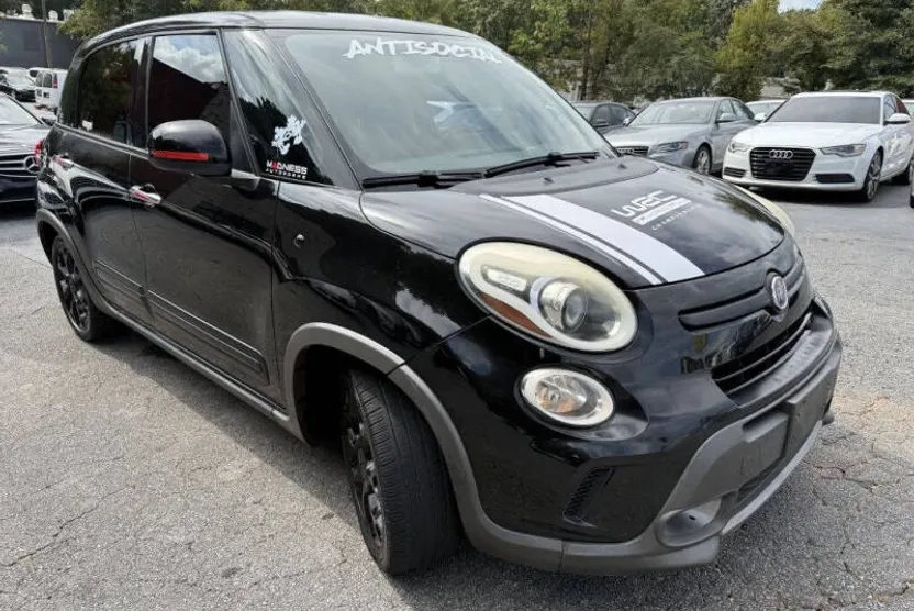 2014 Fiat 500L Trekking photo 1