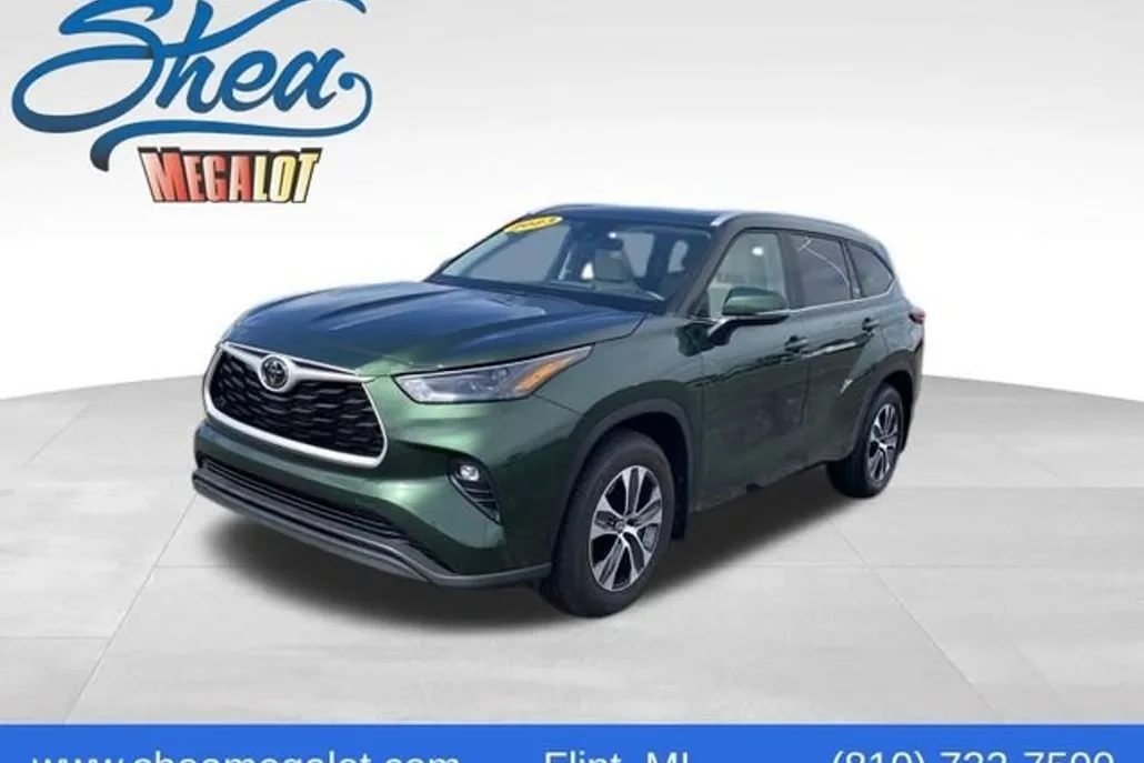 2023 Toyota Highlander XLE photo 1