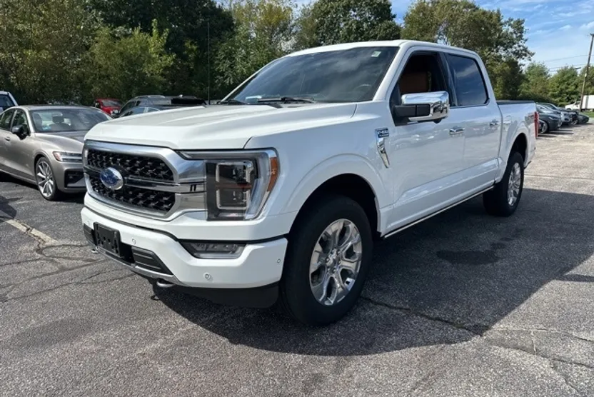 2023 Ford F-150 Platinum photo 1