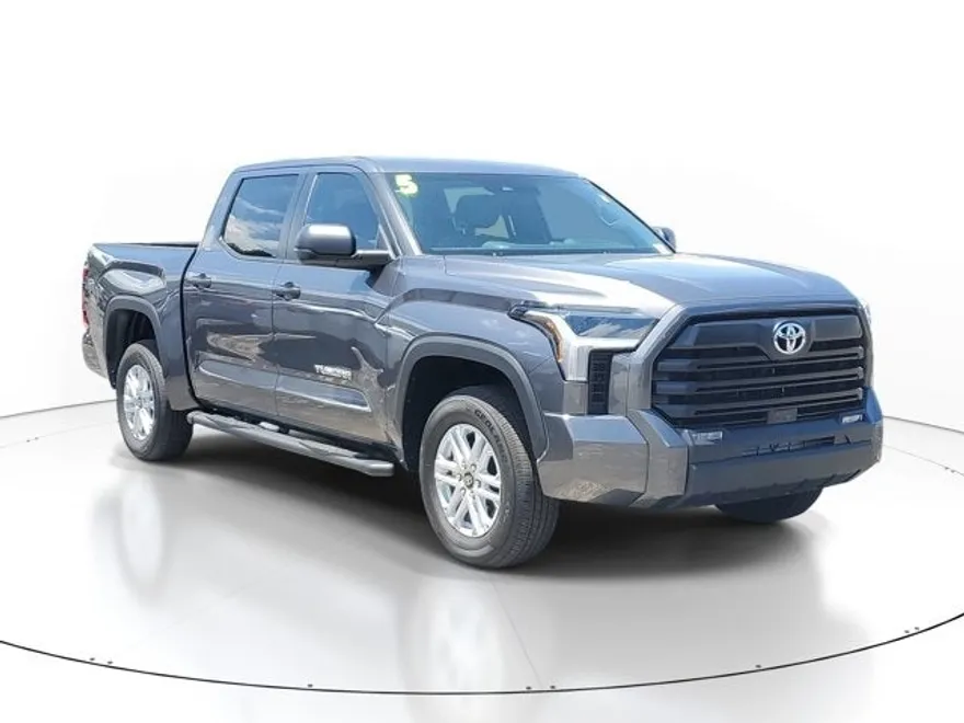 2025 Toyota Tundra SR5 CrewMax photo 1
