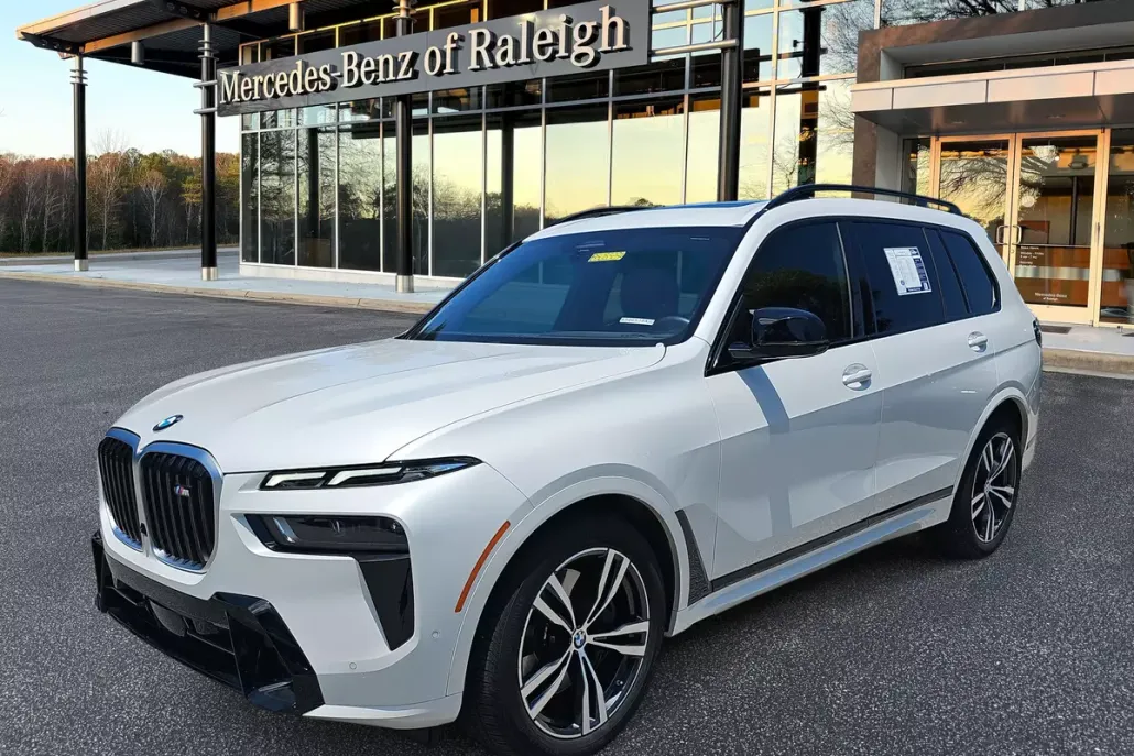 2025 Bmw X7 M60i photo 1