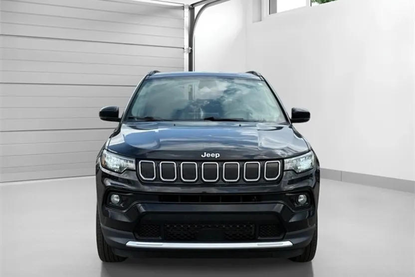 2022 Jeep Compass Limited photo 1