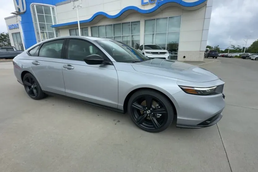 2025 Honda Accord Hybrid Sport-L photo 1