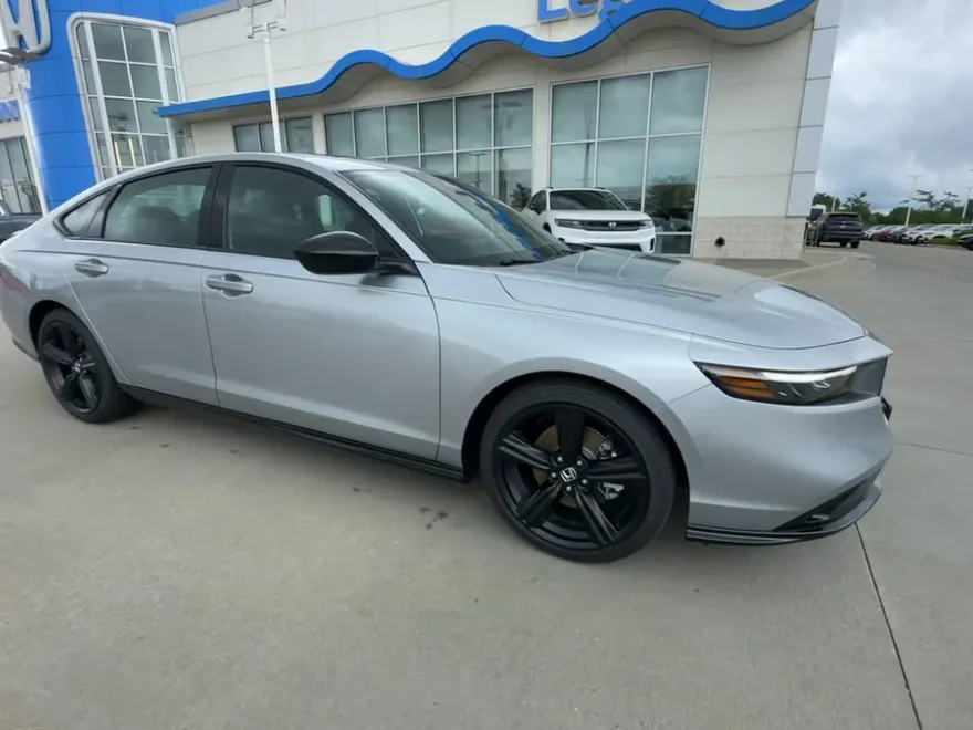 2025 Honda Accord Hybrid Sport-L photo 1