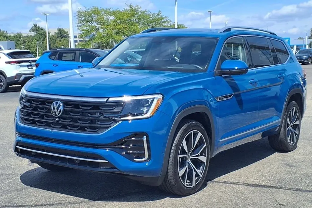 2025 Volkswagen Atlas SEL Premium R-Line photo 1