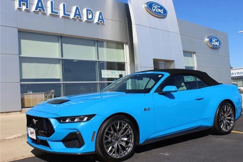 2024 Ford Mustang GT Premium Convertible photo 1
