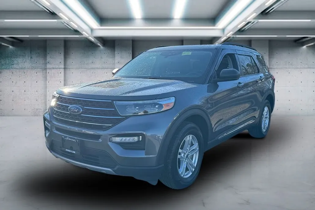 2022 Ford Explorer XLT photo 1