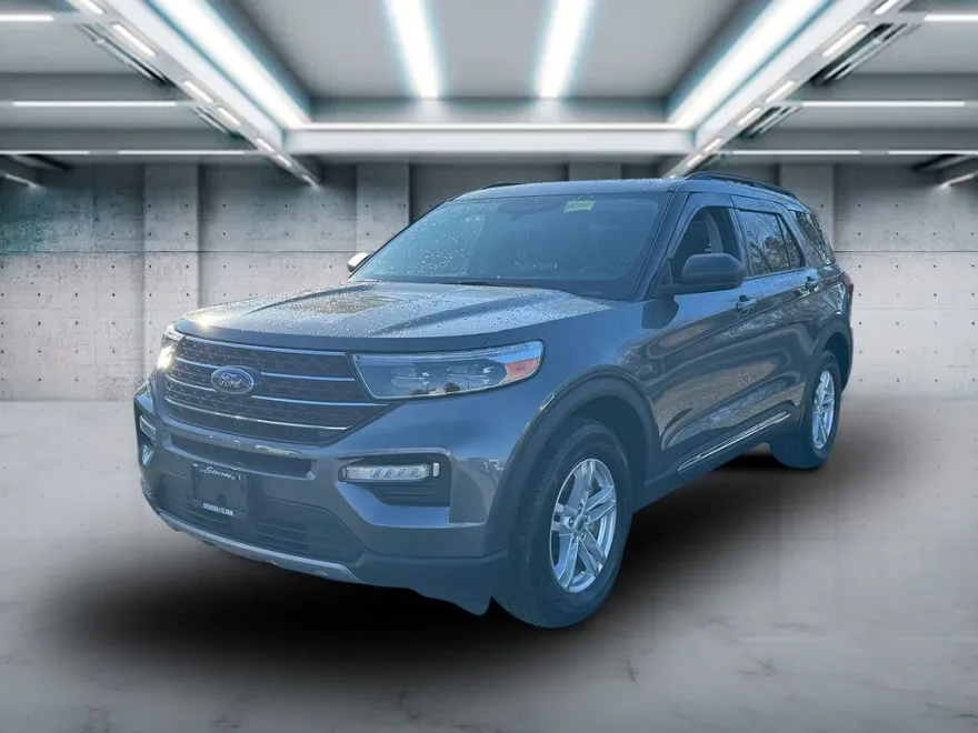 2022 Ford Explorer XLT photo 1