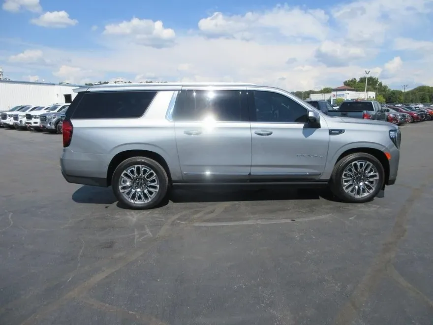 2024 Gmc Yukon XL Denali Ultimate photo 1