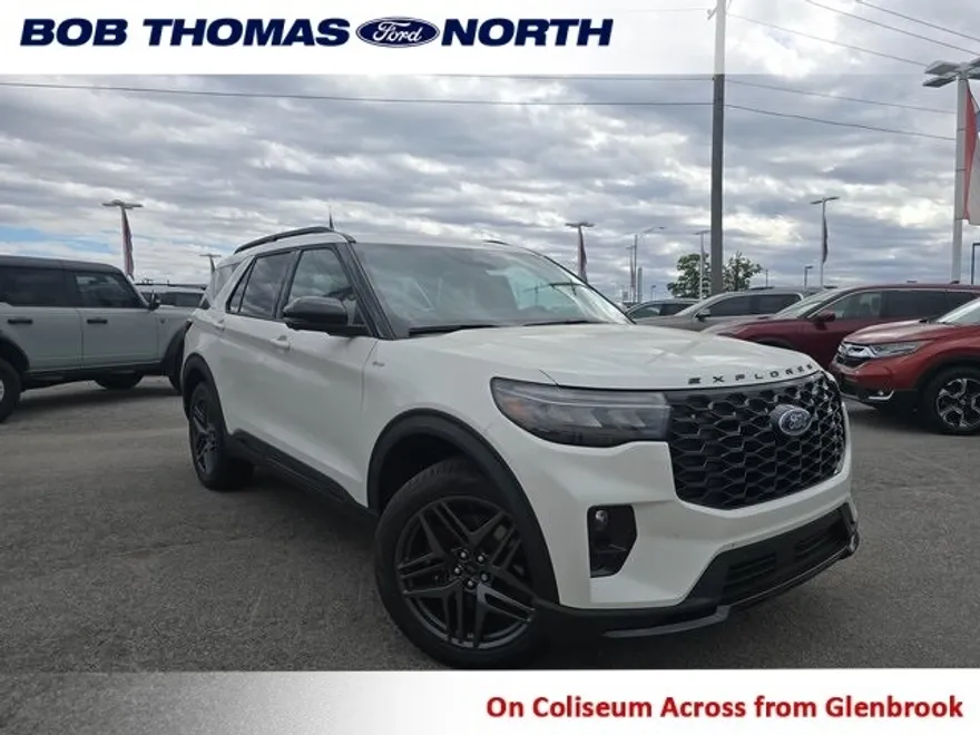 2025 Ford Explorer ST-Line photo 1
