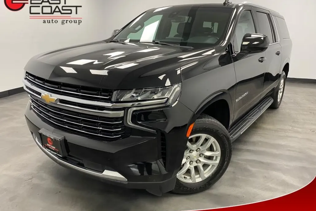 2021 Chevrolet Suburban LT photo 1