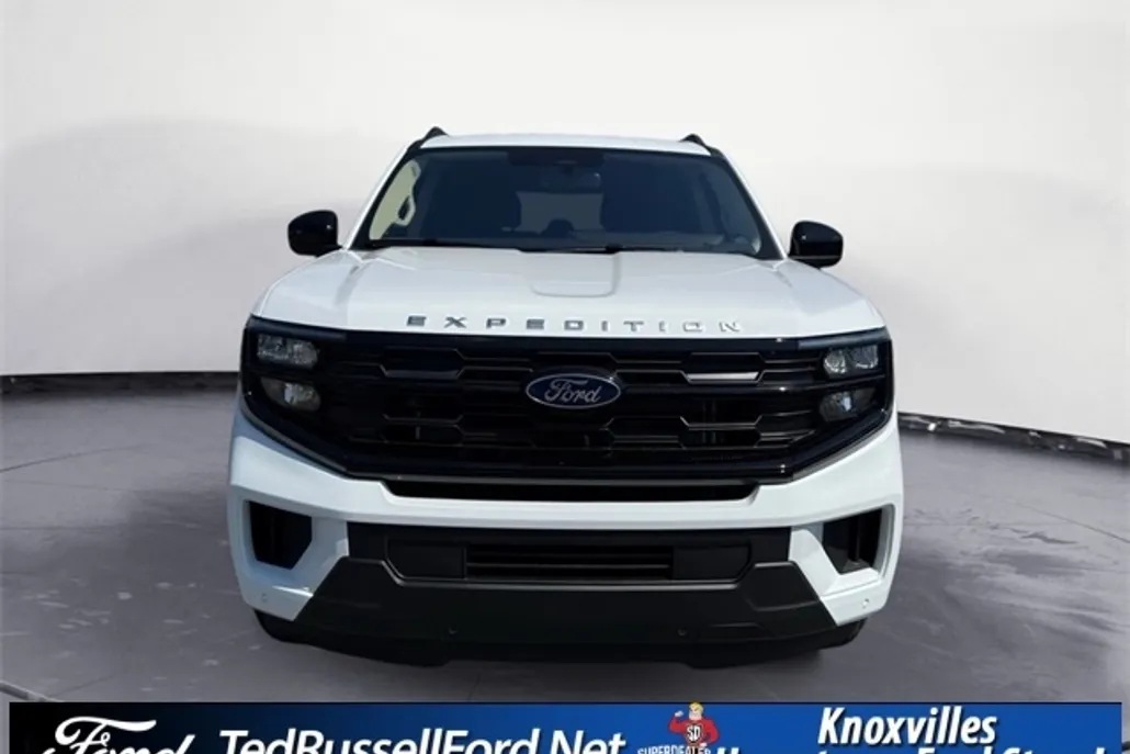 2025 Ford Expedition photo 1