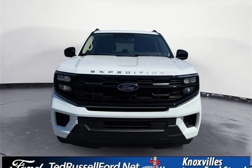 2025 Ford Expedition photo 1