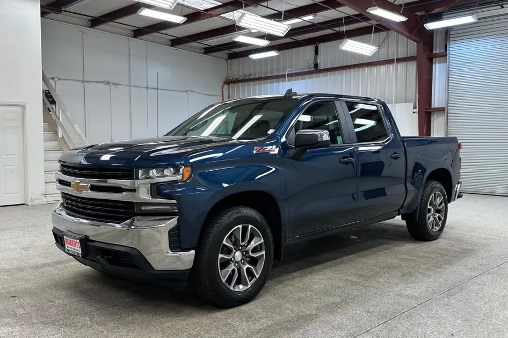 2020 Chevrolet Silverado 1500 LT photo 1